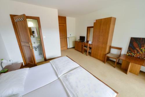 Hostal Guest House Bakhus