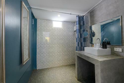 Hotel Les Palm Waterfall Pool Villa