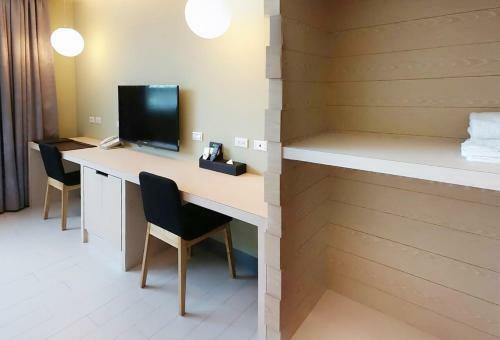 823 Tourist Hotel