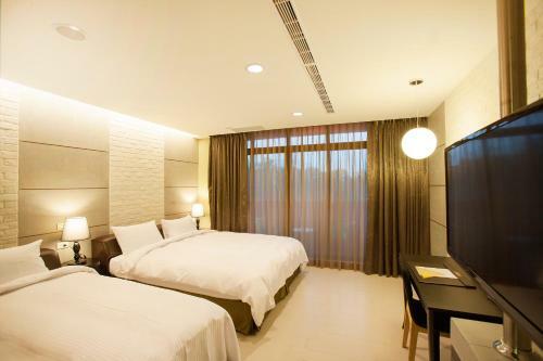 823 Tourist Hotel
