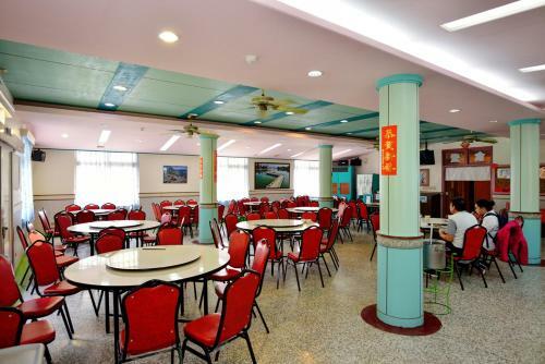 Albergue Chengching Lakefront Resort