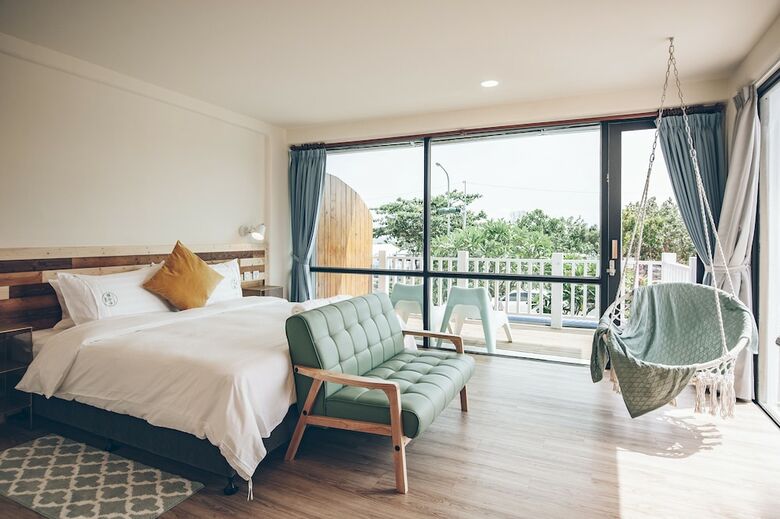 Yellow's Kenting B&B