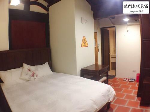 Longmen Inn Bed And Breakfast