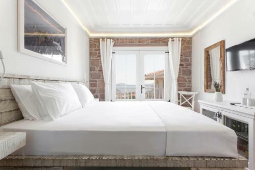 Cunda Pur Beyaz Hotel
