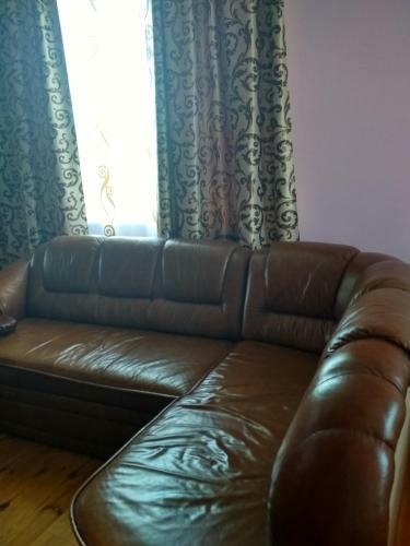 Hostal Oselya Guest House