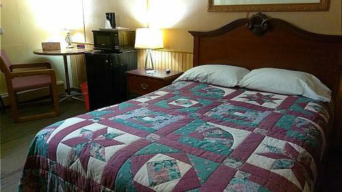 Motel Colonial Inn Extended Stay