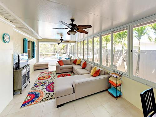 2123 Temple St Home