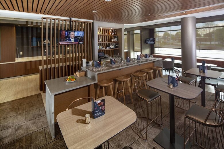Hotel Springhill Suites By Marriott Newark Downtown