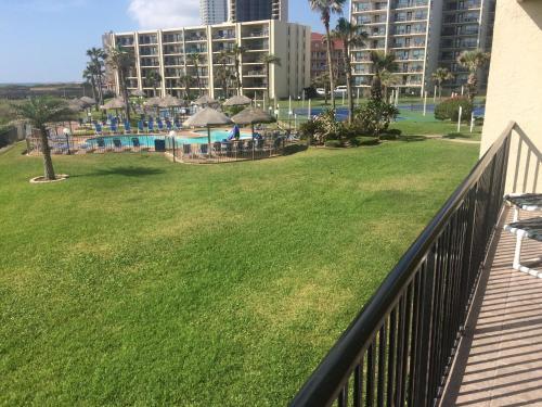Beachside Condo Sleeps 6
