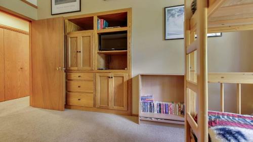 Hoodoo 7 Four-bedroom Home