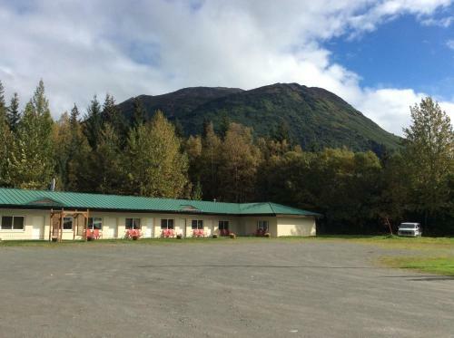 Bird Creek Motel