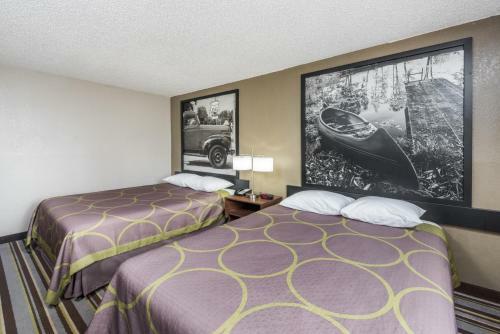 Hotel Super 8 By Wyndham Bloomington