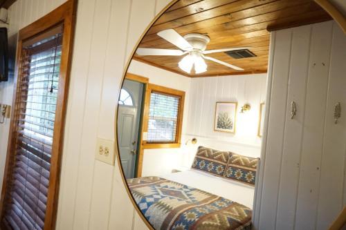 Shaver Lake Village Hotel