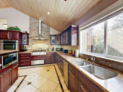 2285 Del Norte South Home
