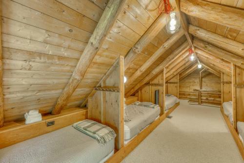 Log Cabin Living