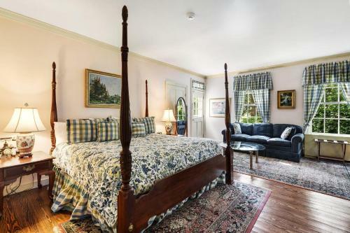 Posada Kent Manor Inn