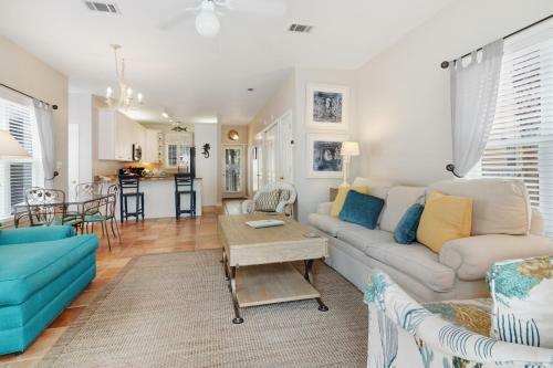 Santa Rosa Beach "daydreamin'" 229 Emerald Dunes Circle (House)