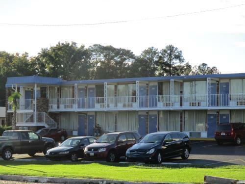 Hotel Motel 6 West Columbia Airport