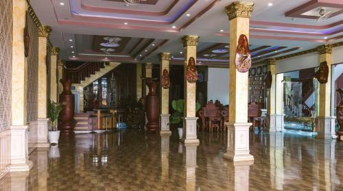Aec Hotel Ban Me