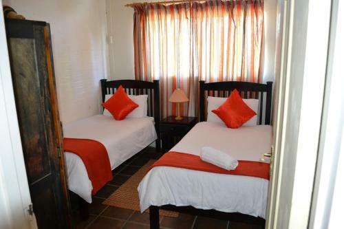 Hostal Shumba Valley Guest Farm