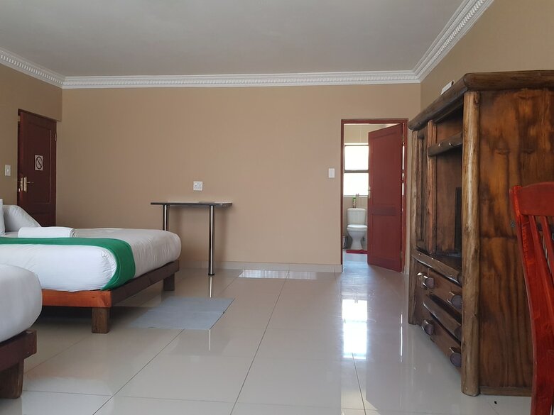 Hostal Ekuthuleni Guest House Vosloorus