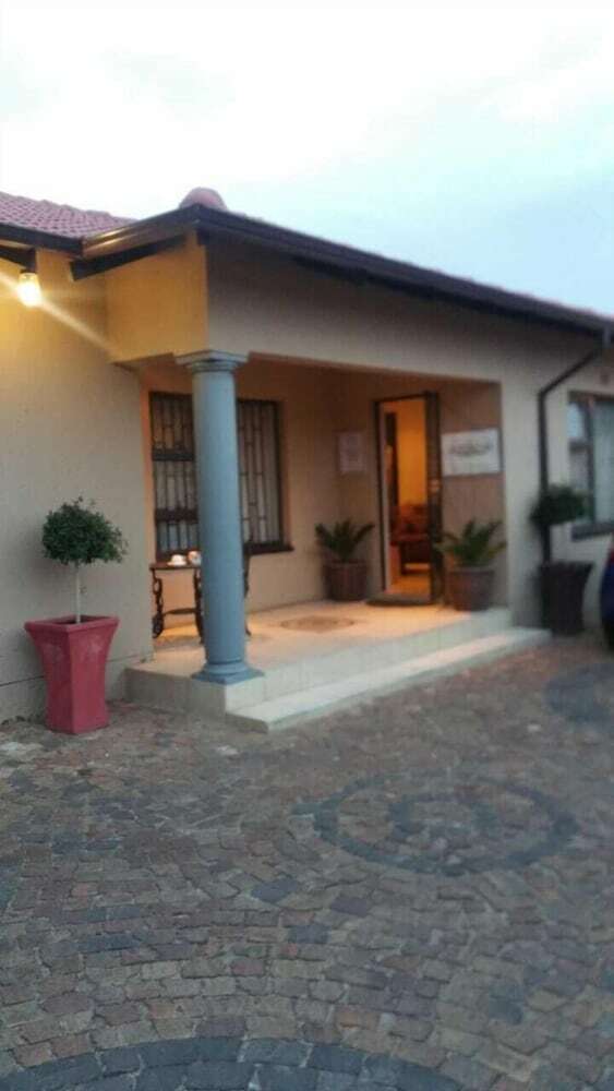 Hostal Ekuthuleni Guest House Vosloorus