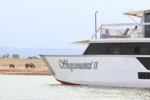 Shayamanzi Houseboats