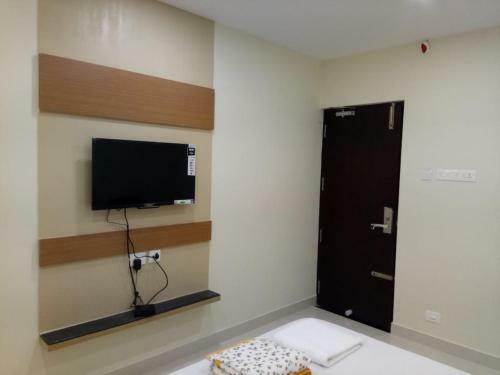 Hotel Karthick Residency