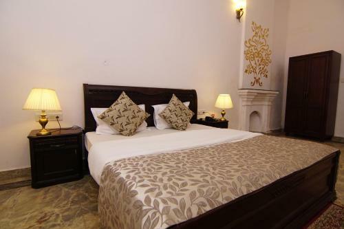 Hotel Mpt Karnikar Bungalow, Pachmarhi