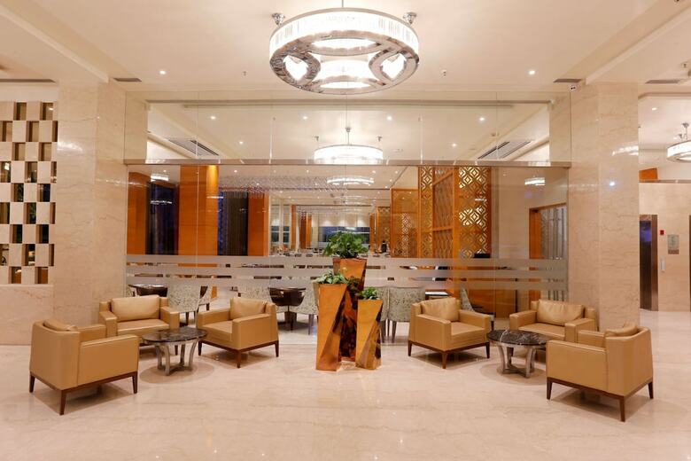 Hotel Nataraj Sarovar Portico