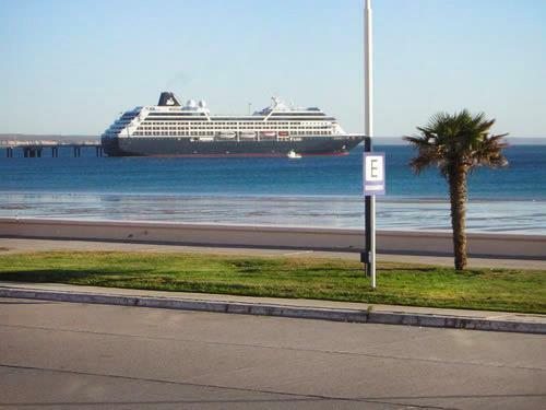 Costanera Hotel