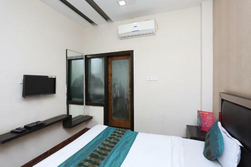 Oyo 6325 Hotel Kiran
