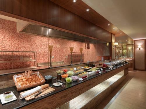 Hotel Royal Orchid Resort & Convention Centre