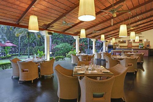 Hotel Royal Orchid Resort & Convention Centre
