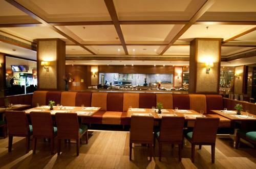 Hotel Royal Orchid Resort & Convention Centre