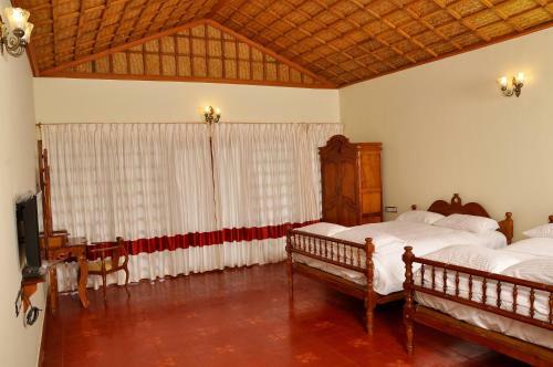 Hotel Hanging Huts Resorts