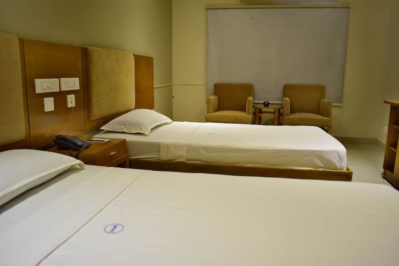 Hotel Pams Residency