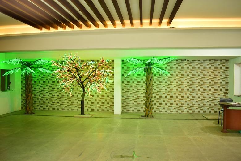Hotel Pams Residency