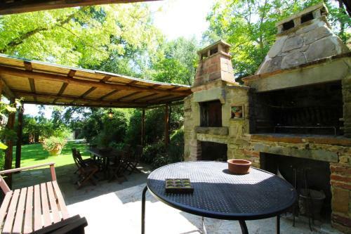 Torricella Villa Sleeps 4 Pool Air Con Wifi