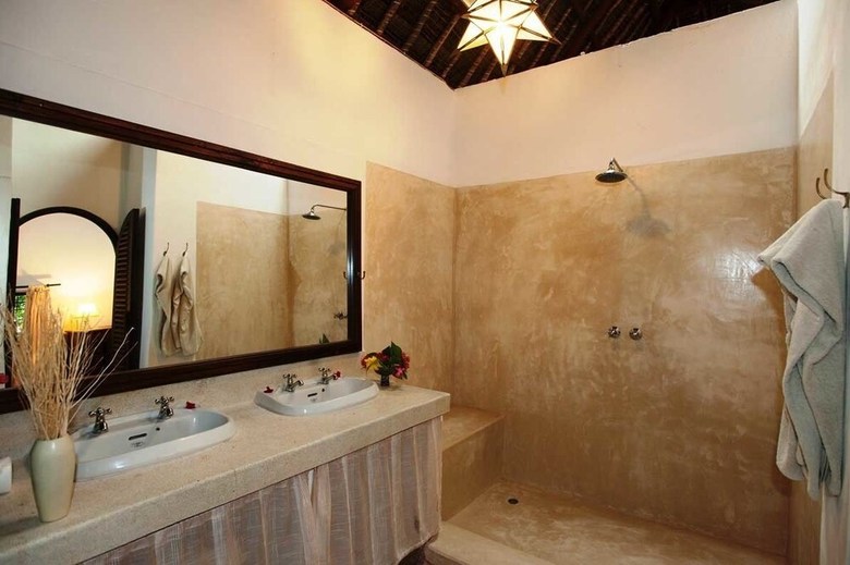Hostal Diani House