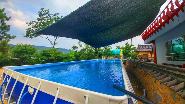 Hostal Chowoo Guesthouse