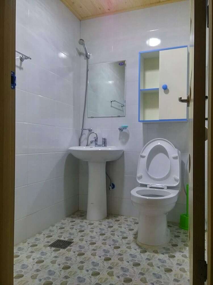 Hostal Chowoo Guesthouse