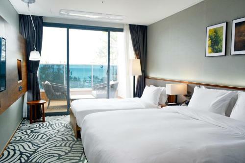 Ramada Hotel And Resort Gyeongju