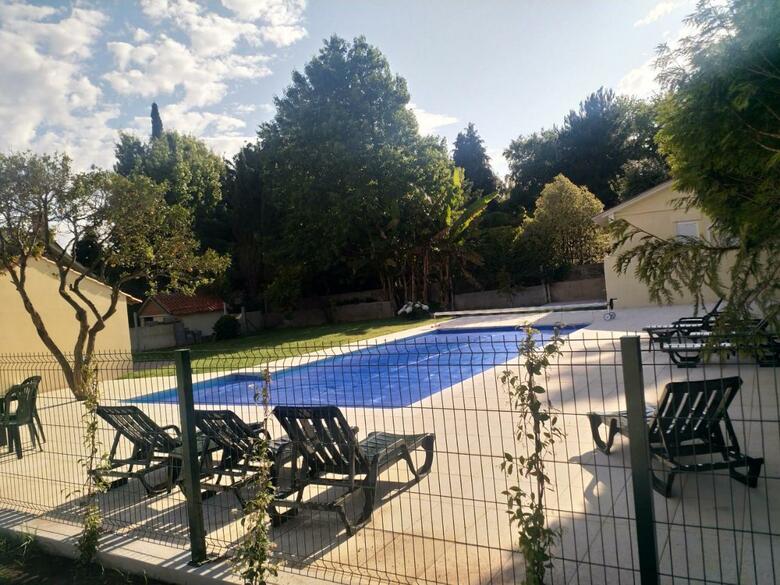 Hostal Metro Vilar Suites & Villas