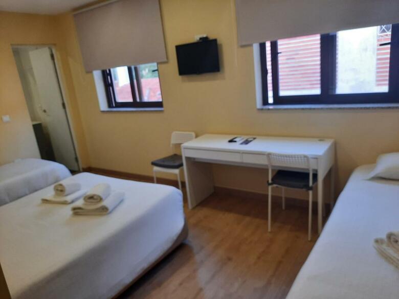 Hostal Metro Vilar Suites & Villas