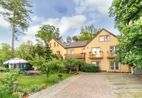 Hostal Hubertus Rewal