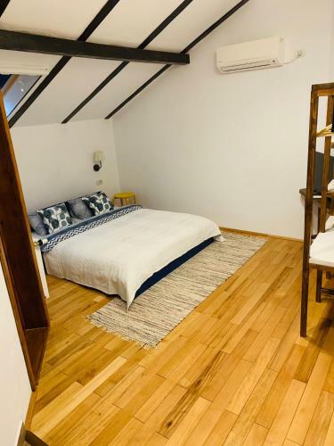 Hostal Casa "la Moara Din Gradina"