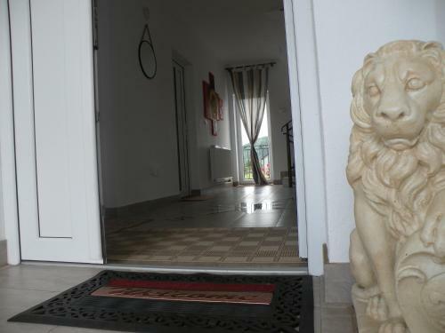 Hostal Pensiunea Casa Alb?