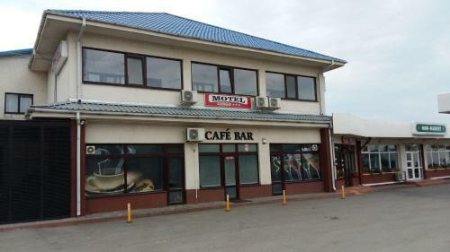 Motel Cargo