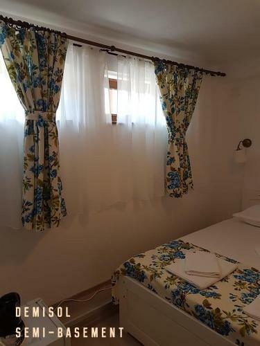 Hostal Pensiunea Geostar